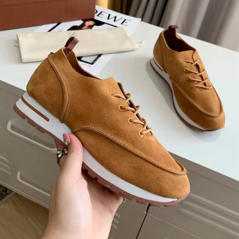 

The Four Seasons Brown Color Casual Flat Bottom Sports Shoes Male Round Toe Snug Thick Bottom Anti-Skid Lace Up Shoes