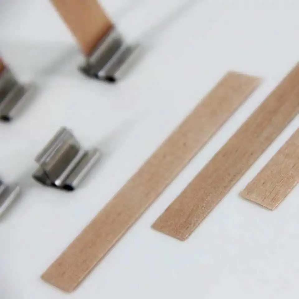 30pcs Wooden Candle Wicks Candle Making Set Wicks with Clip Base Naturally Smokeless Wood Core for DIY Jar Making Tools