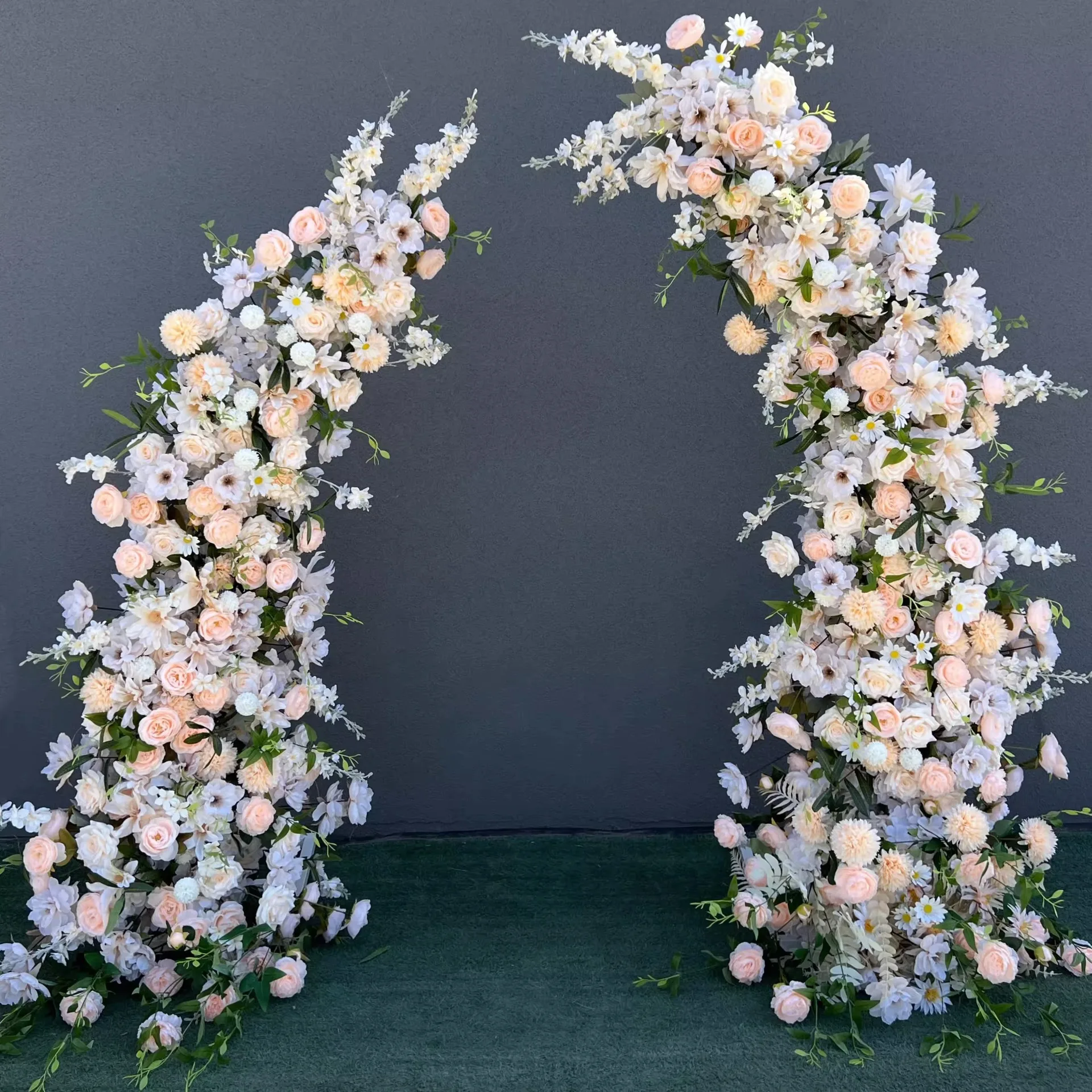 Luxury White Floral Arrangement Trumpet Arch Set Faux Moon Shape Flower Row Arrangement Party Arch Wedding Backdrop Decoration