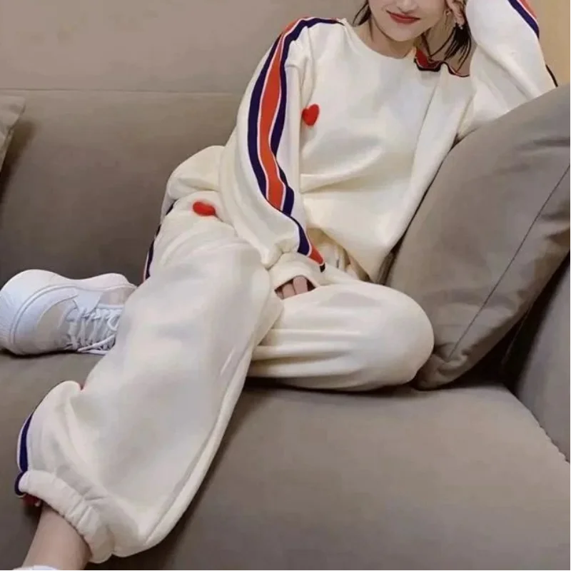 여성용 캐주얼 스포츠 스트라이프 바지 세트, 하라주쿠, 용수철 가을 프레피 스타일, 자수 러브, 루즈한 한국 패션 상의, 2 피스