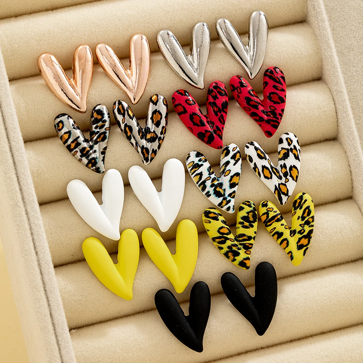 3 pairs leopard print heart-shaped women's earrings set red spray painted