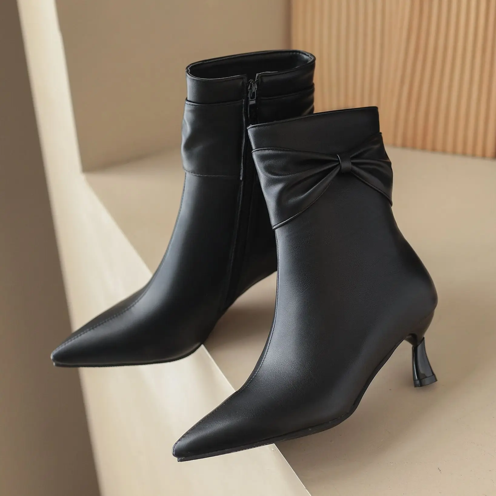 

Winter Women's Boots,Calf Height,High Heels,Pointed Toe Warm Short Plush,Butterfly-knot Design