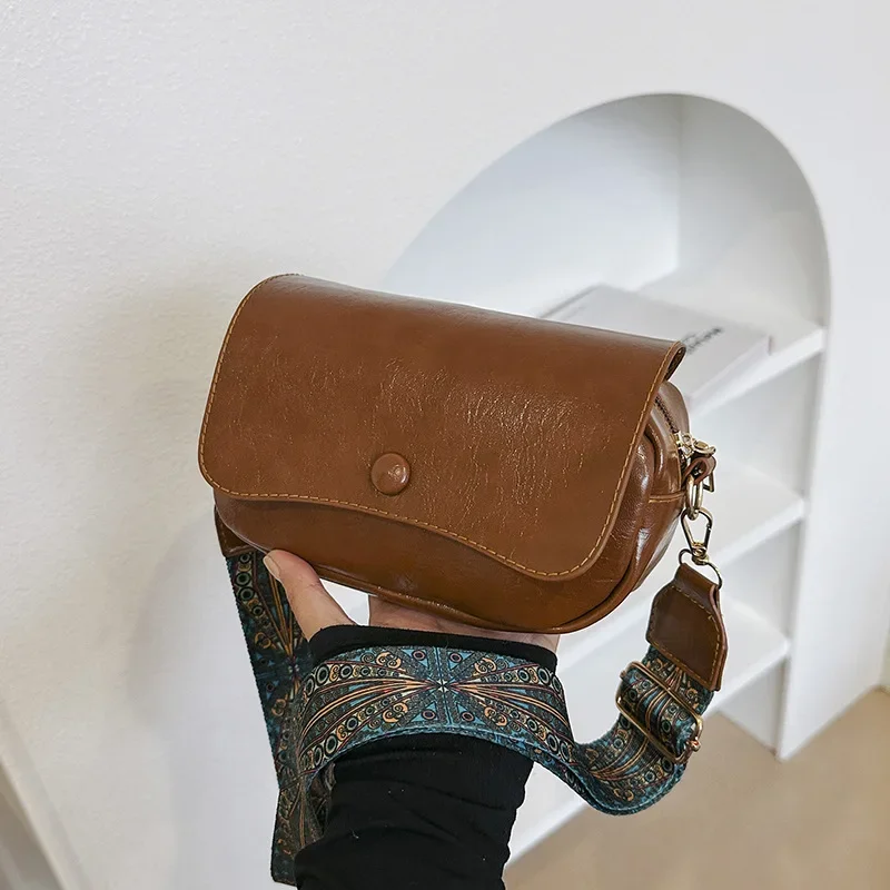 

Сумка женская квадратная в стиле ретро, модная универсальная простая и Повседневная небольшая сумочка через плечо с уникальным дизайном