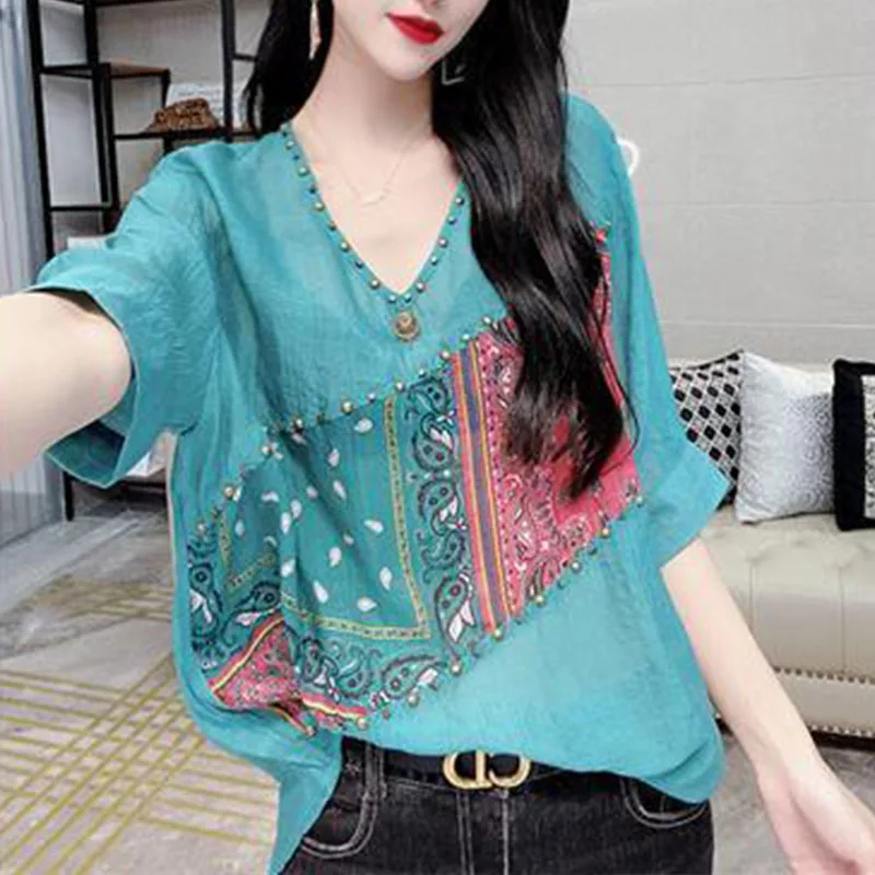 

2023 Spring Summer Fashion Casual Rivet V-neck Short Sleeve Pullovers for Women New Splicing Casual Loose T-Shirt Korean Top
