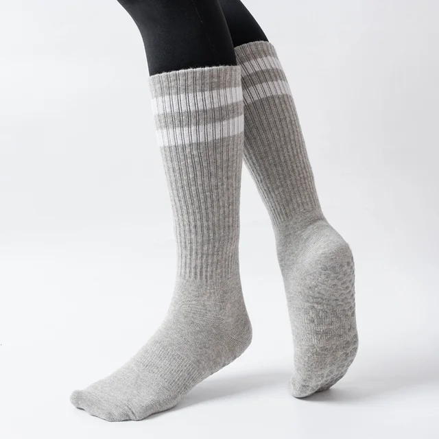 Ladies' Mid-tube Bottom Non-slip Yoga Socks Women Professional Fitness Pilates Indoor Floor Dance Socks for Gymnastic Ballet Ladies' Mid-tube Bottom Non-slip Yoga Socks Women Professional Fitness Pilates Indoor Floor Dance Socks for Gymnastic Ballet