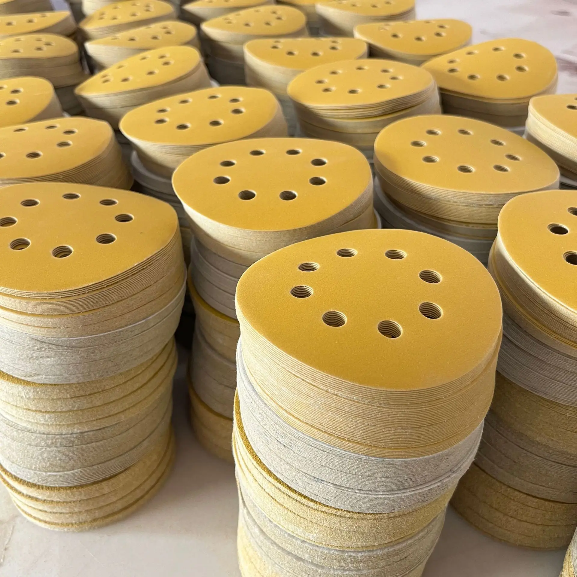 8 Löcher 125 mm 20 Stück gelbes Schleifpapier 5 Zoll, Scheiben Schleifer Auto Holzbearbeitung Metall Schleifscheibe Schleifpolierwerkzeug – Detail 15