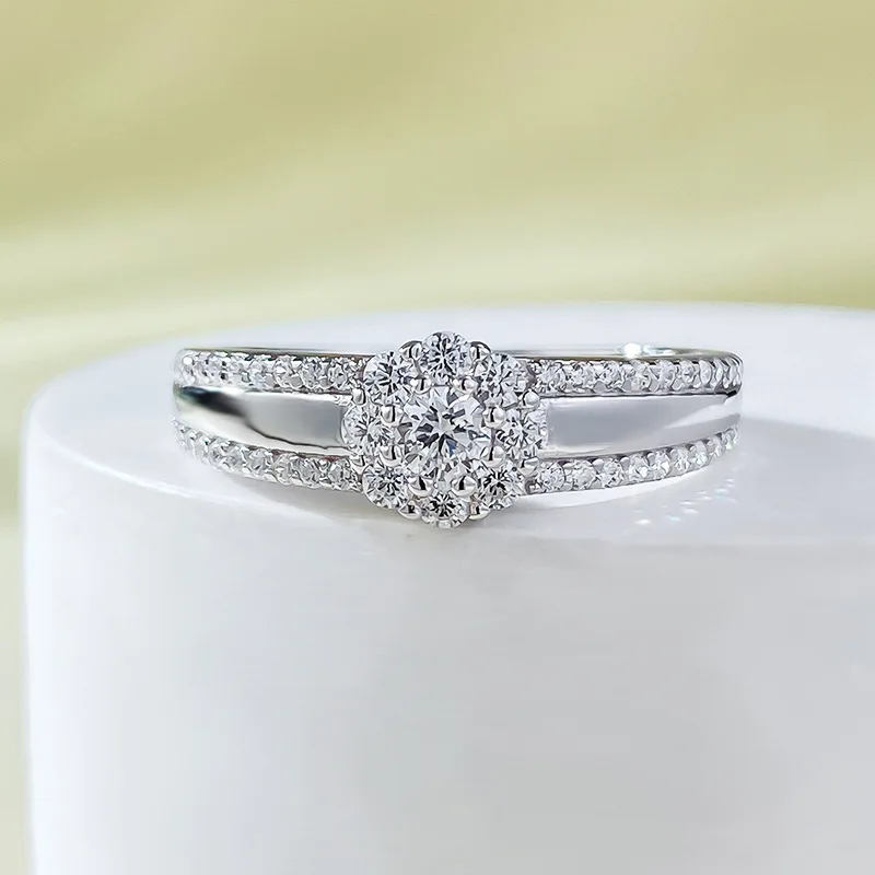 

S925 Silver Ring Classic Flower Shaped Zircon Set with Cold and Fashionable Versatile Ring Boutique Jewelry for Women