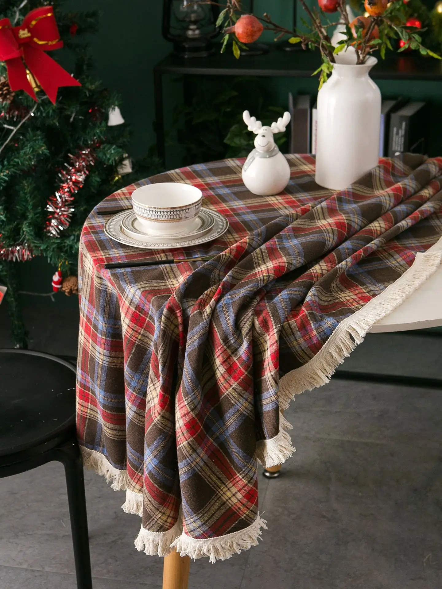 Description Picture 3 of itemChristmas Plaid Tablecloth Table Runner Napkin Festive Wedding Xmas Party Dinner Washable Reusable Tablecloth Desktop Decoration