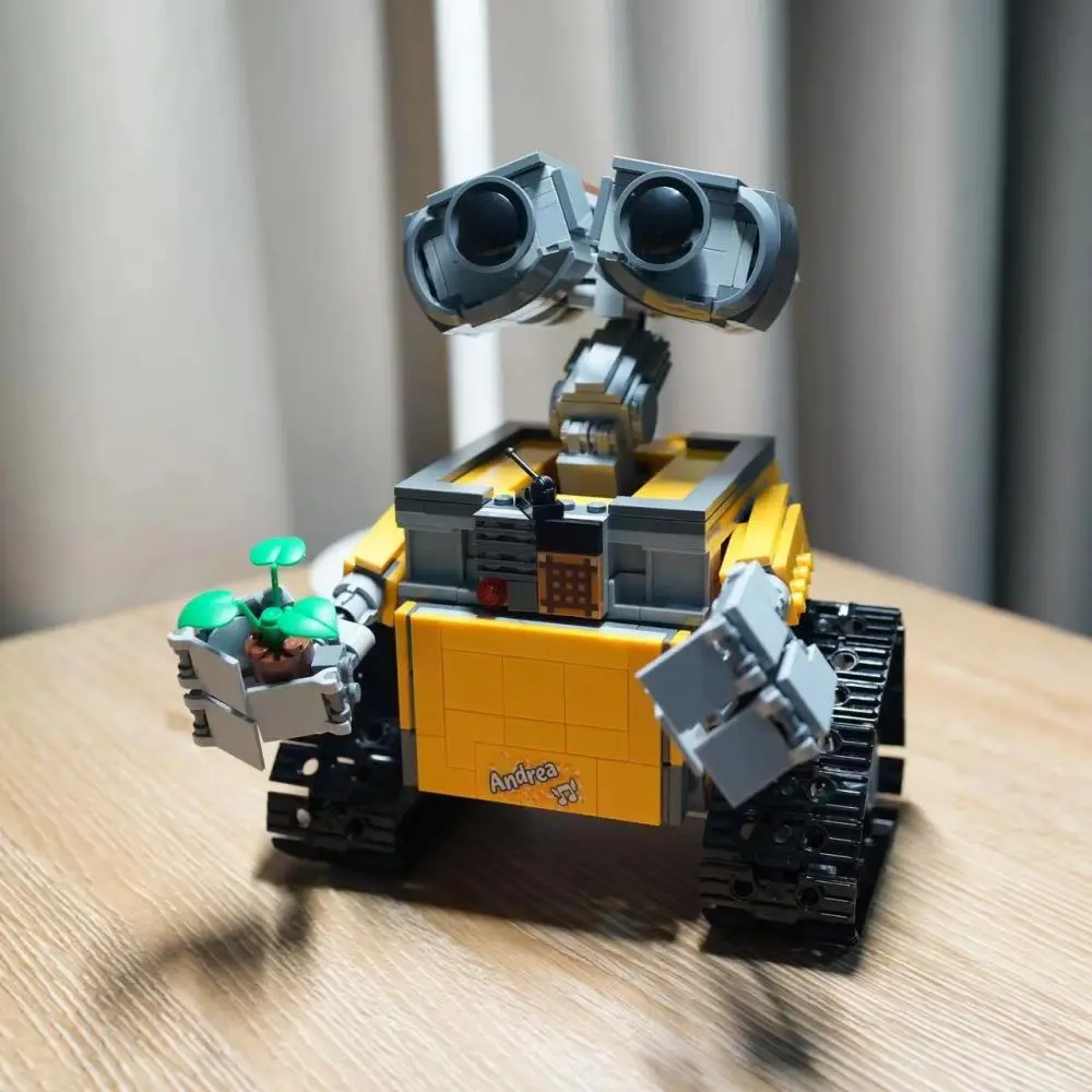 687PCS Robot Wa-l-li Building Bricks Movie series robot Compatible 21303 DIY Model For Child Toys Gift building block toys