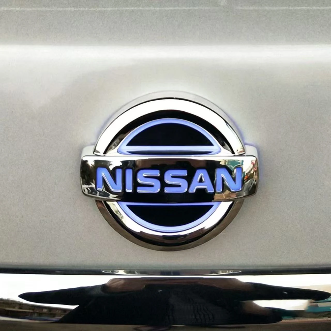 닛산 GTR 니스모 캐시카이 패트롤 엑스트레일 티다 나바라 실피 쥬크 티아나 스카이라인용 자동차 5D LED 전후방 라이트 엠블럼 스티커