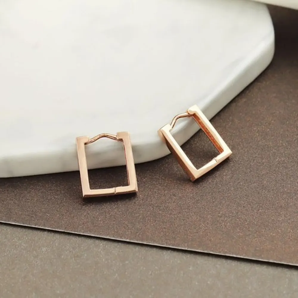 

Real Pure 18K Rose Gold Hoop Women Lucky Glossy Square Geometry Earrings 1.59g