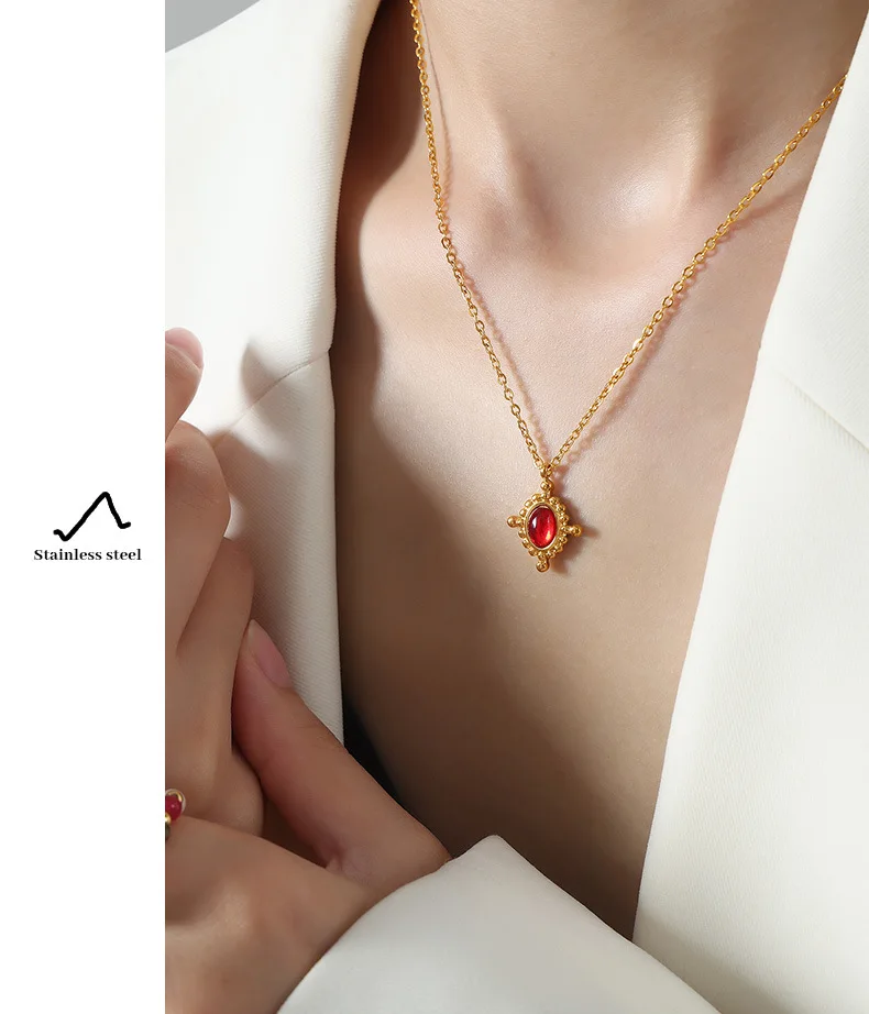 Marka Rot-Blaue Achat-Anhänger-Halskette für Damen, Edelstahlkette, Luxus-Designer-Schmuck, Ästhetische Damenhalskette – Detail 16