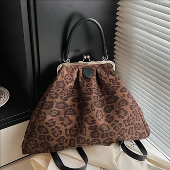 Borsa a Spalla Plissettata da Donna Cloud con Manico Superiore, Grande Capacità, Design a Conchiglia, Chiusura Squisita, Borsa a Clip da Sera, Zaino Casual