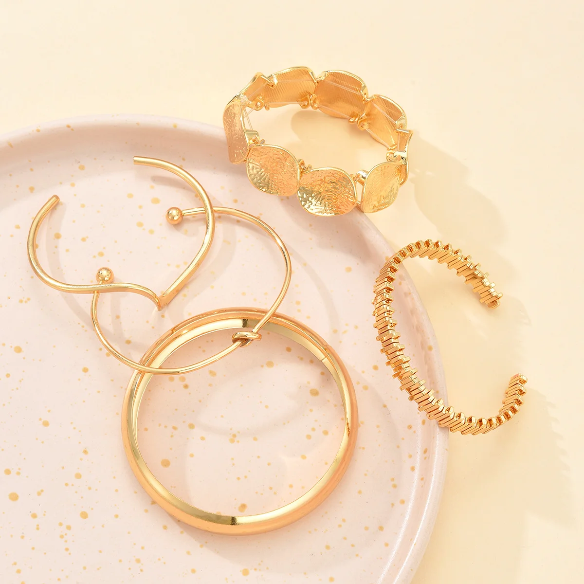 5pcs/Set Vintage Exaggerated Wide Cuff Bracelet Set For Women Fashion Gold Color Smooth Asymmetrical Bangles Daily Wear Jewelry