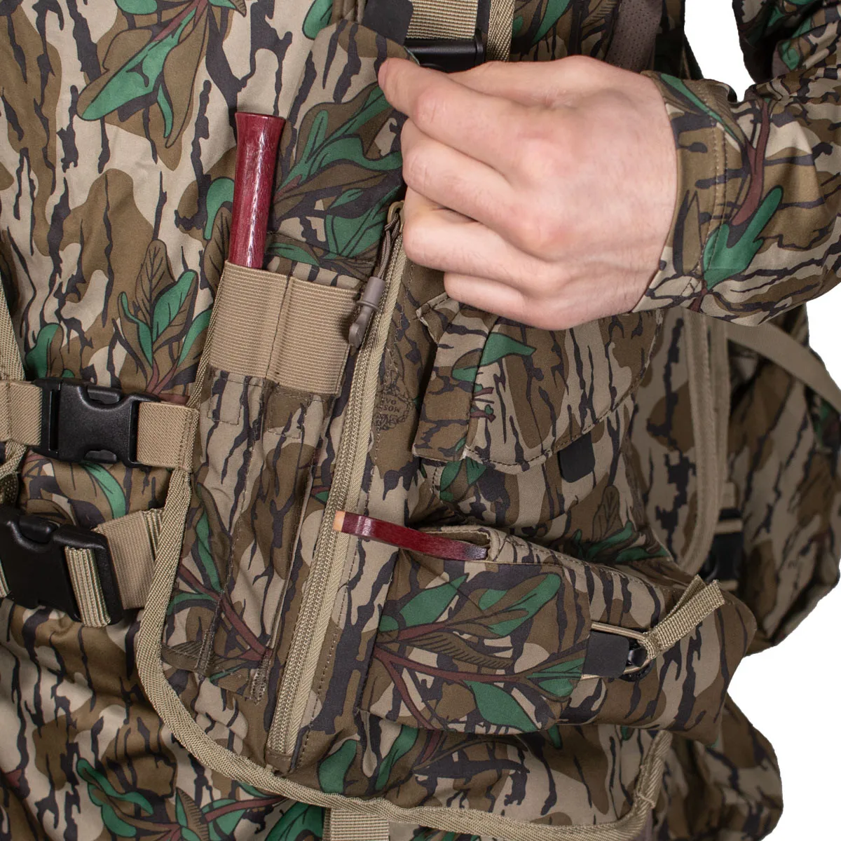Pro Hawkeye Realtree Edge Camo 2.5L Binocular Bag Unisex Stowable Lens Cloth Ventilated Harness Quick Access Pockets Lifetime 3