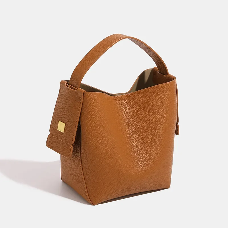 

2024 Fashion New Soft Leather Women's Bag High-end and Exquisite One-Shoulder Crossbody Bag Niche Versatile Portable Bucket Bag
