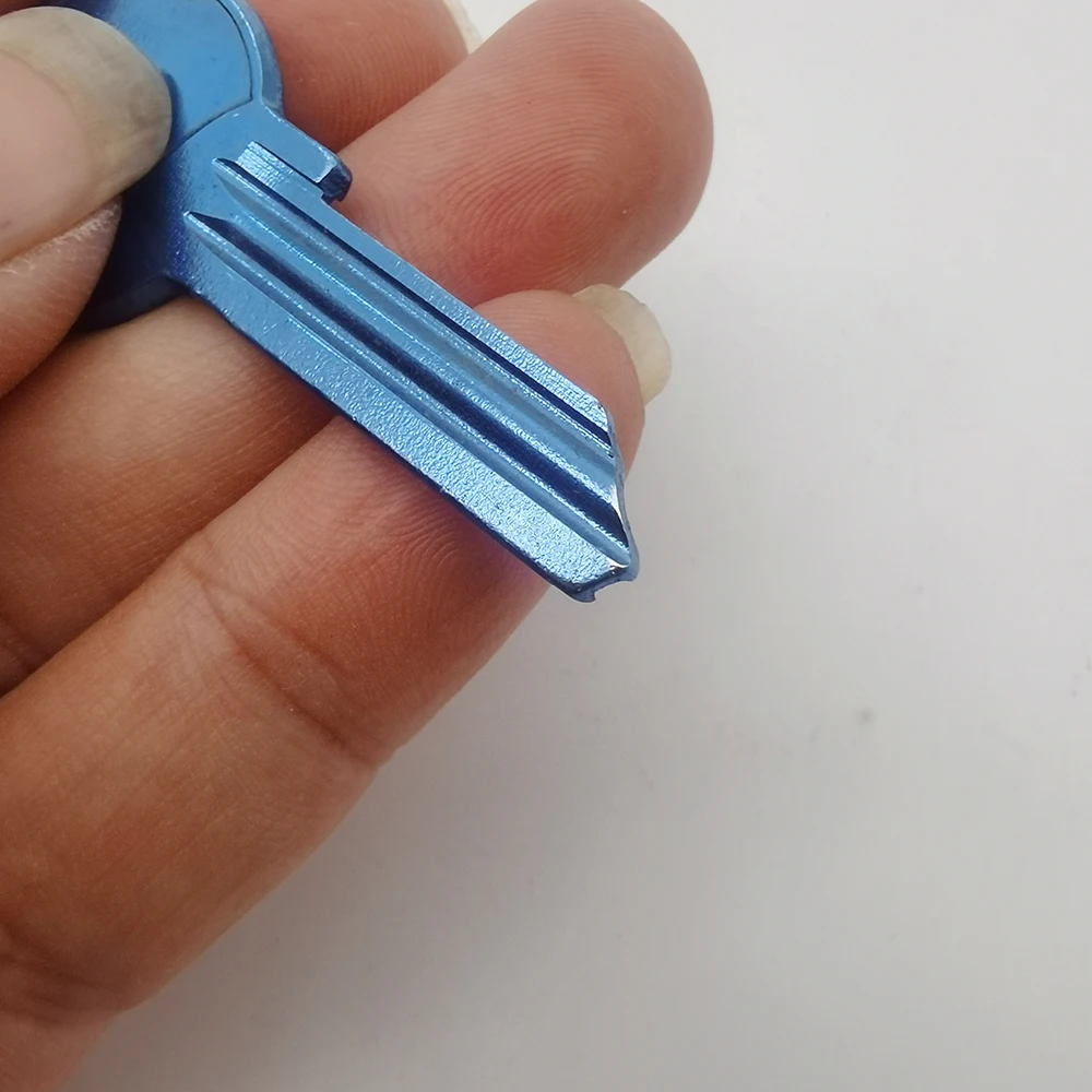 JS1628 Alloy 7 Color Key Embryo for Locksmith Random Color F 44 Everyday Key Blanks