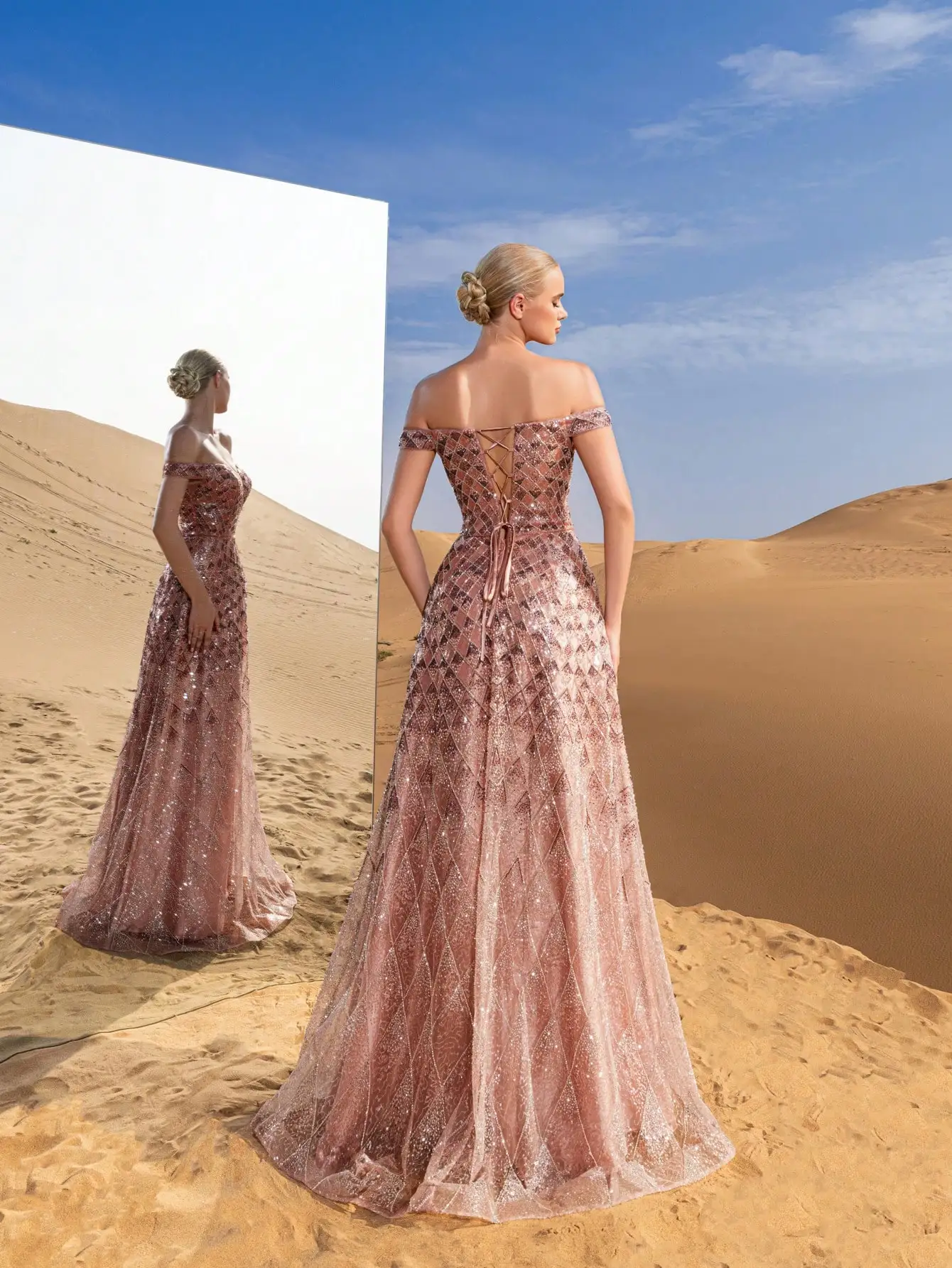 رائع قبالة الكتف الدانتيل متابعة الظهر مطرزة فساتي...