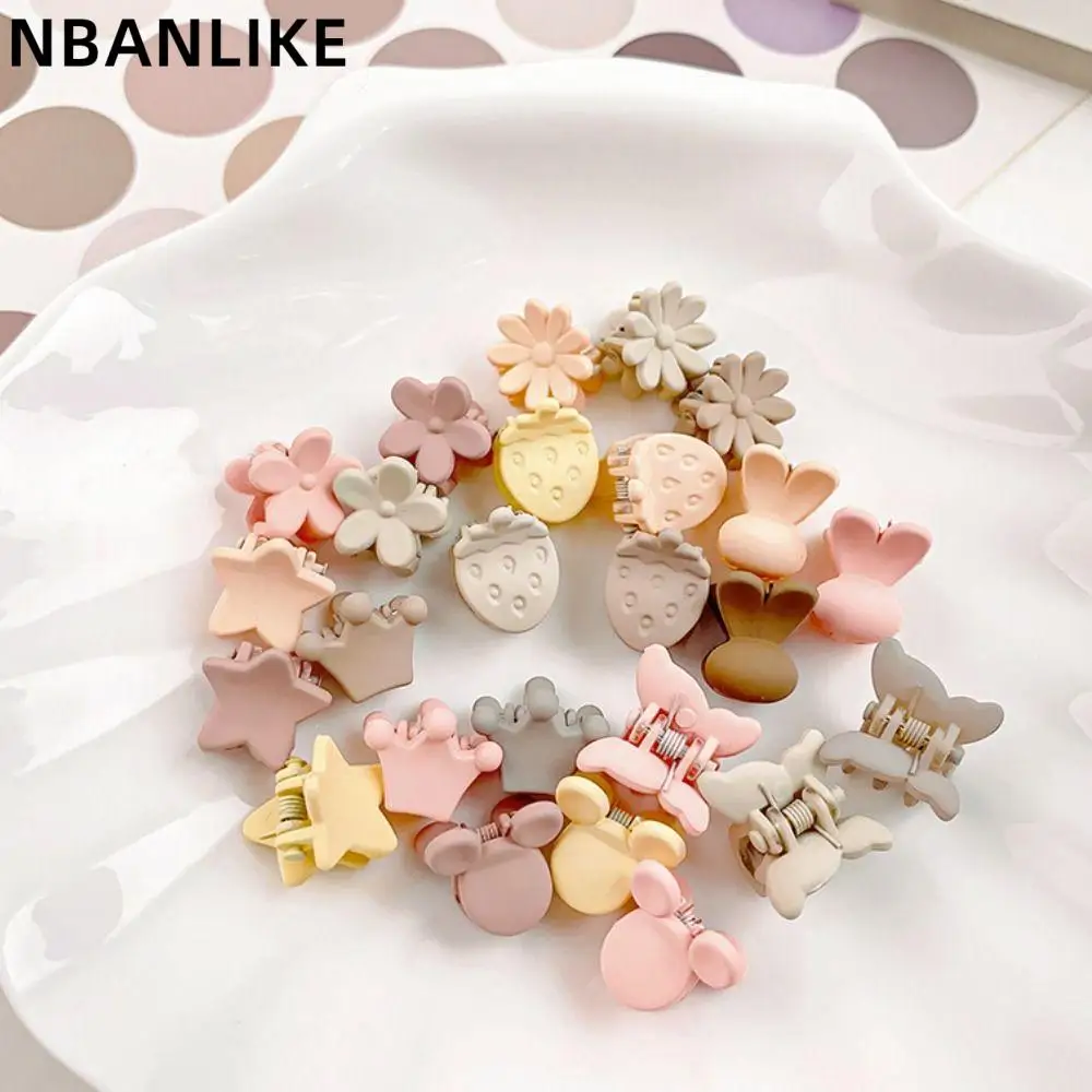 10 PCS/Set Acrylic Flower Mini Hair Claw Lovely Frosting Small Hair Claw Hair Accessories cartoon creative acrylic cool battery silicone bear key chain doll personality car key chain lovely bag hanging ornaments