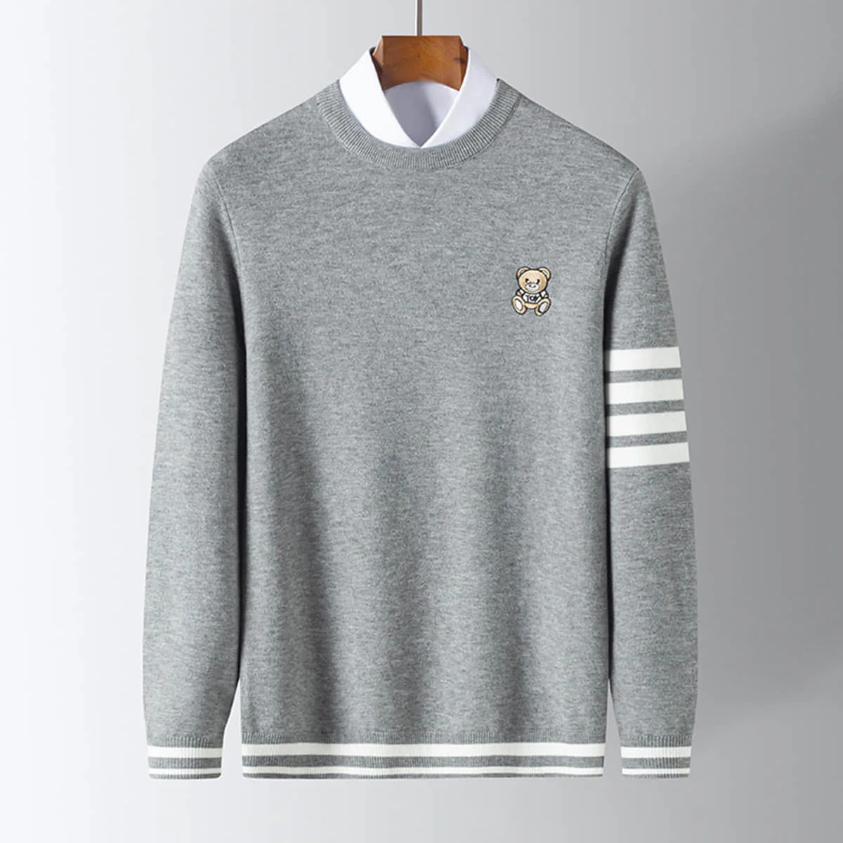 

Mens Pullovers Luxury Tb Brand Thom Sweaters Males Bear Embroidery 4 Bar Funmix O-Neck Striped Clothing Warm Pullover Fashion