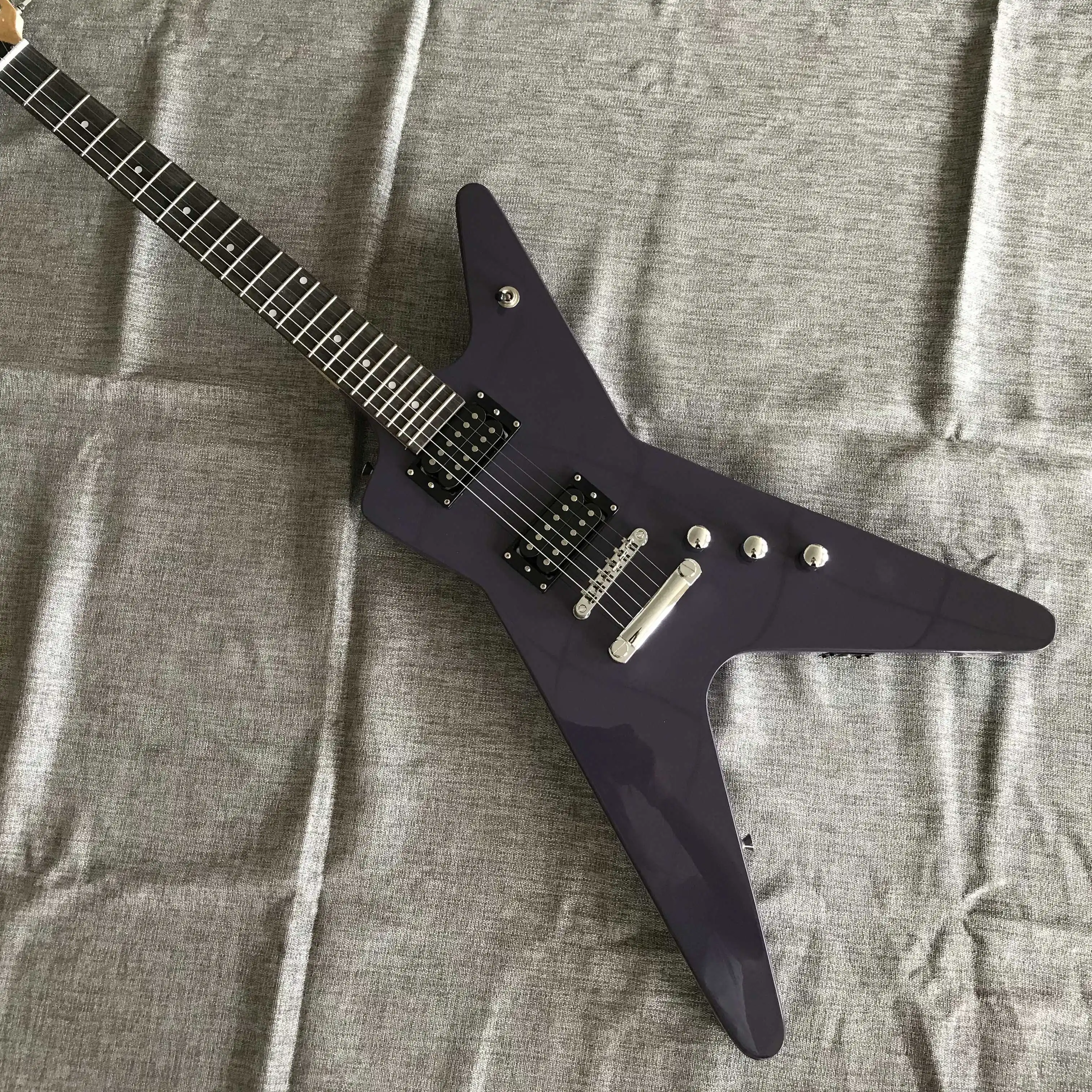 

Free shipping,Dark purple,special-shaped, unique, electric guitar,2022 new pop, high-end custom,