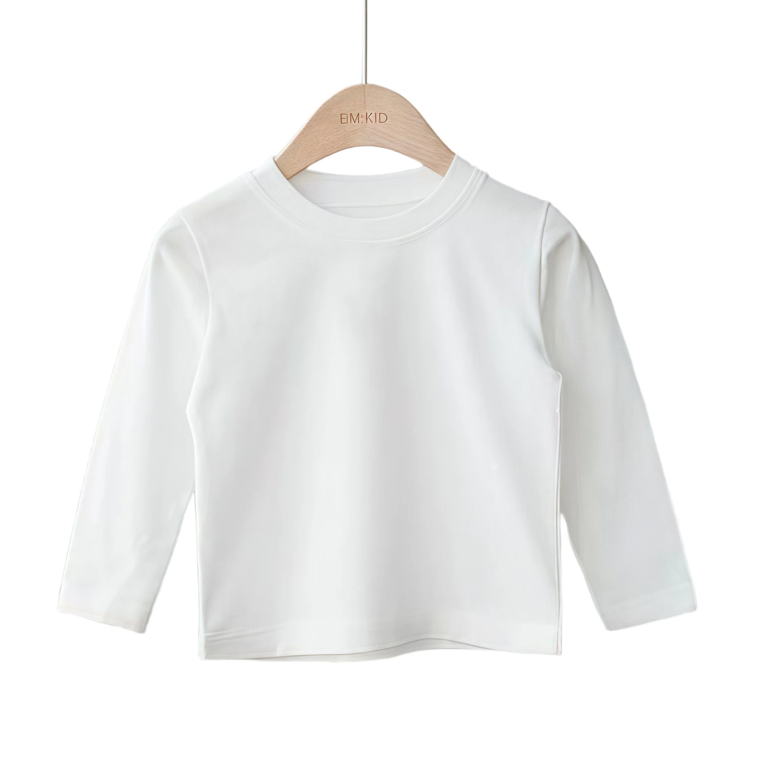 Versatile white t-shirt