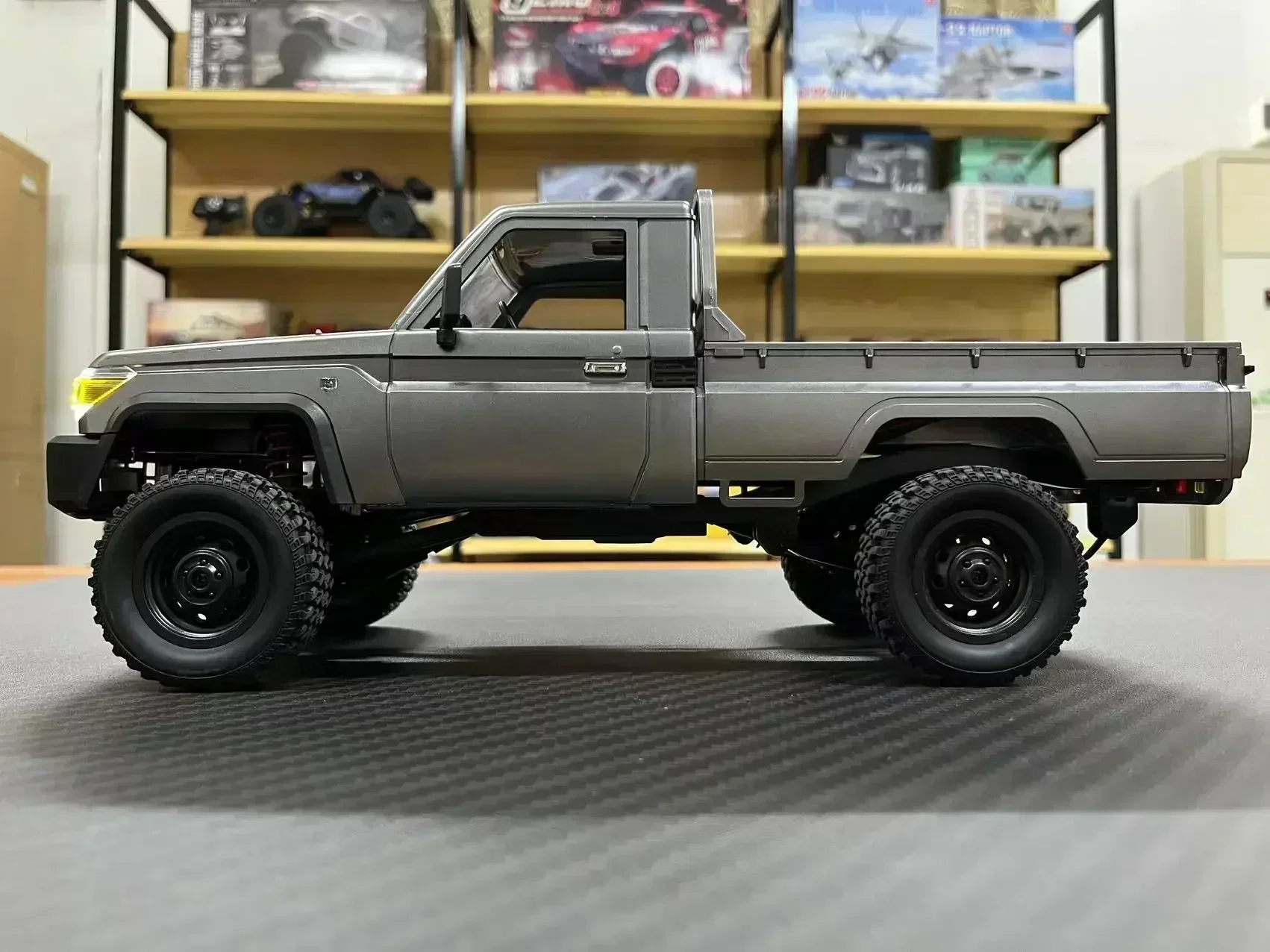 MN82 Pro RC Car 1/12 4WD Symulacja samochodu terenowego do