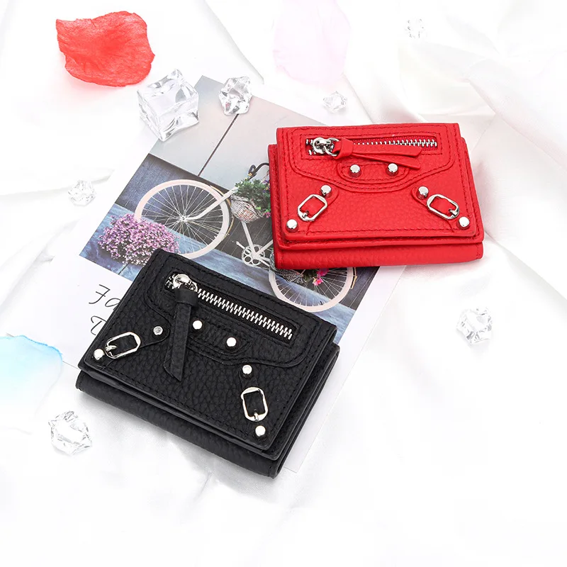 Elegant Genuine Leather Women's Motorcycle-Style Wallet with Fashionable Cactus Design and Magnetic Closure