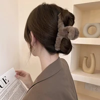 Molans Large Plush Hair Claw Shark Clip Simple Barrettes Crab Hair Clips For Women Hairgrips Autumn Winter Hair Accessories - Image 2