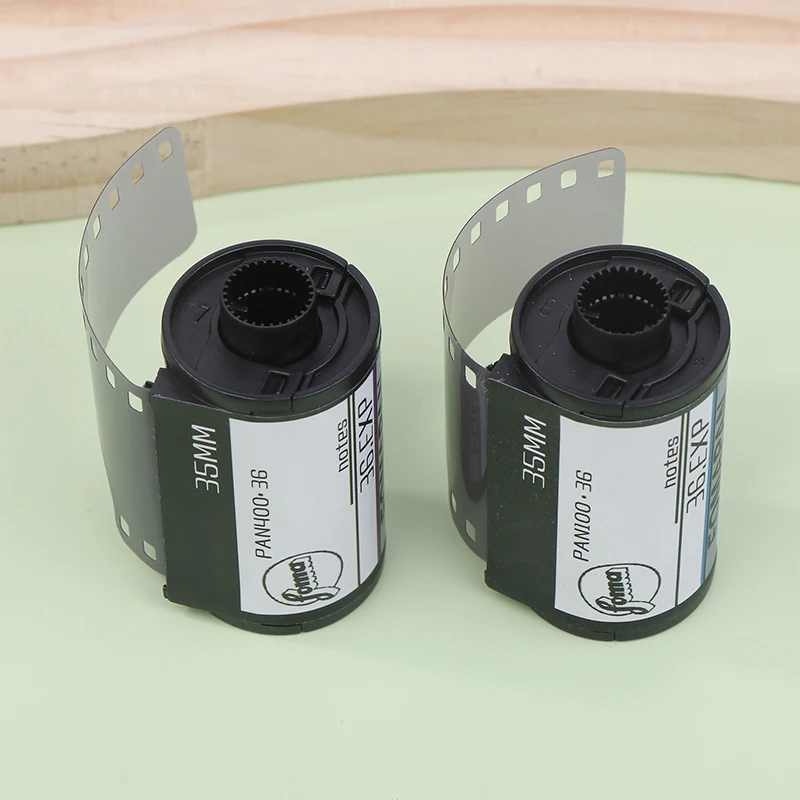 1 ROLL 135mm Move Films Black & White Subpackage Rolls 36 Exp/Roll For Point-and Cameras black and white film