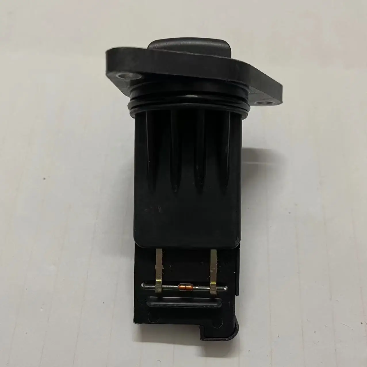 1x E5T62271 PE0113215 Mass Air Flow MAF Sensor For Ma-zda- 3 6 CX