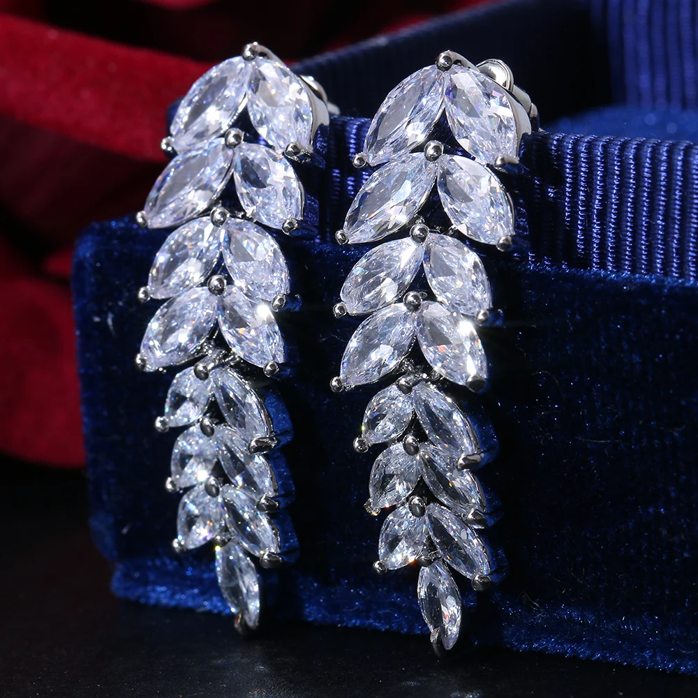 Bettyue Charming Hot Sale High Quality Zirconia Earring Leaves Shape Design Fashion Banquet Women&Girls Exquisite Jewelry