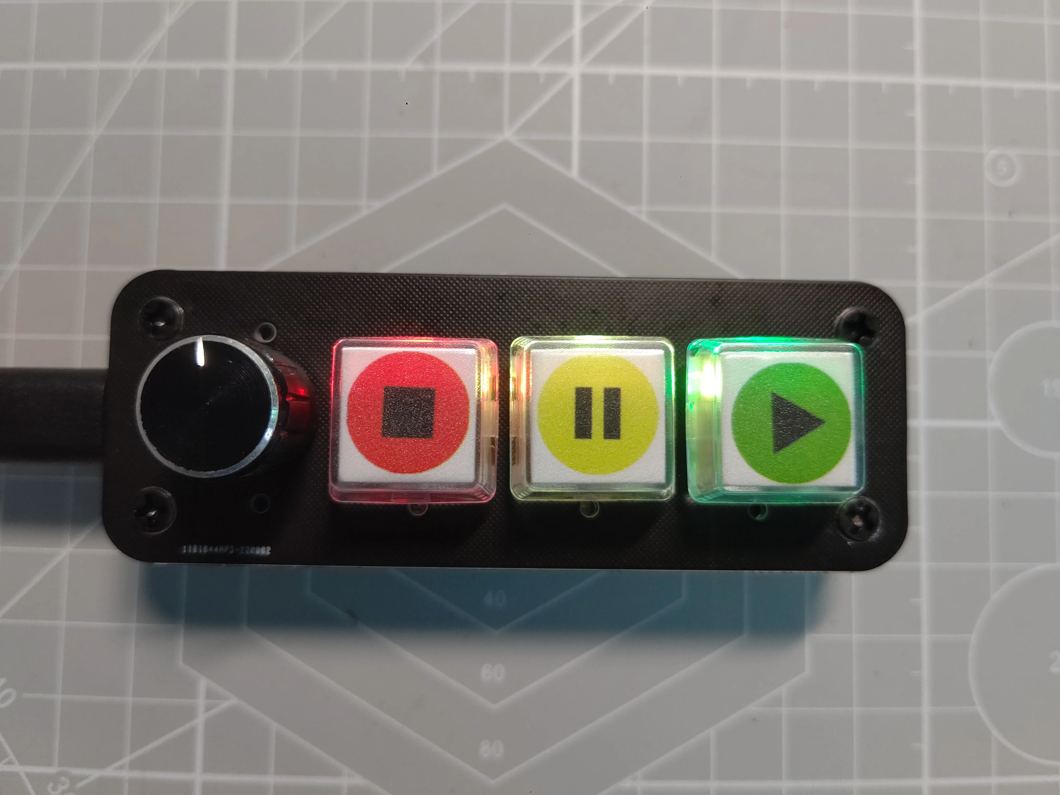 メディアコントローラー QLab controller