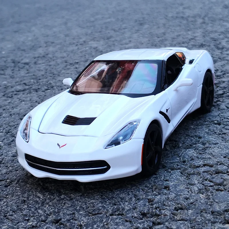 2014 Corvette Stingray C7 Z51 1/18 Diecast