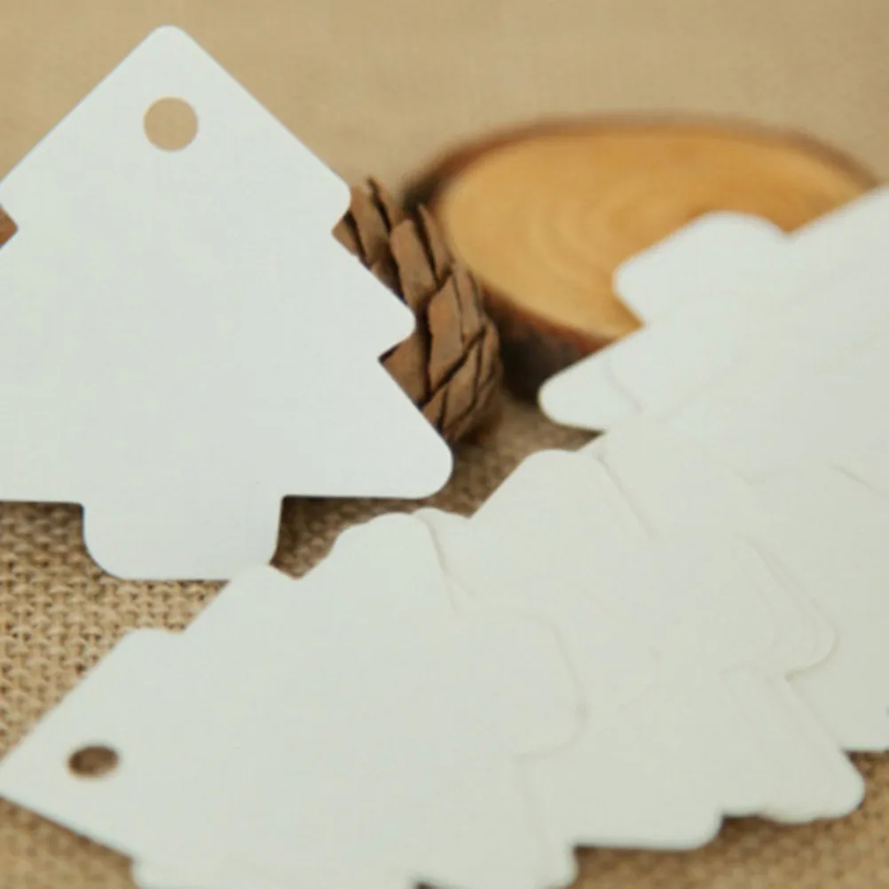 50Pcs 크리스마스 트리 모양 크래프트 종이 빈 선물 태그 DIY 공예 스크랩북 사진 앨범 걸이용 빈티지 스타일 홀 펀치