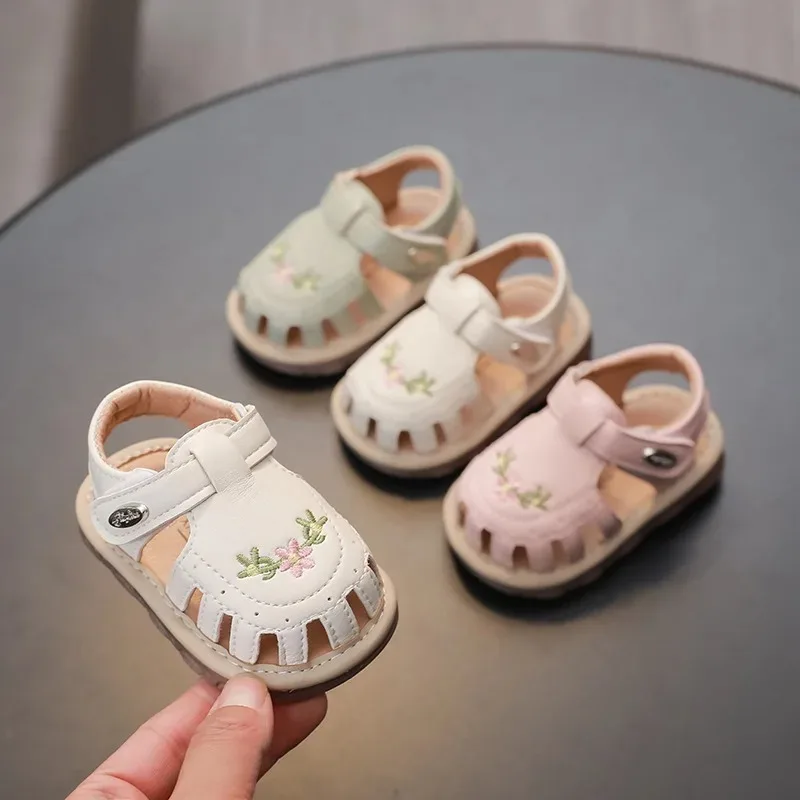 Summer Girls Sandals Cute Flower Embroidered Anti-slip Soft Sole Shoes for 0-1 Year Old Baby First Walkers Kid Outdoor Shoes