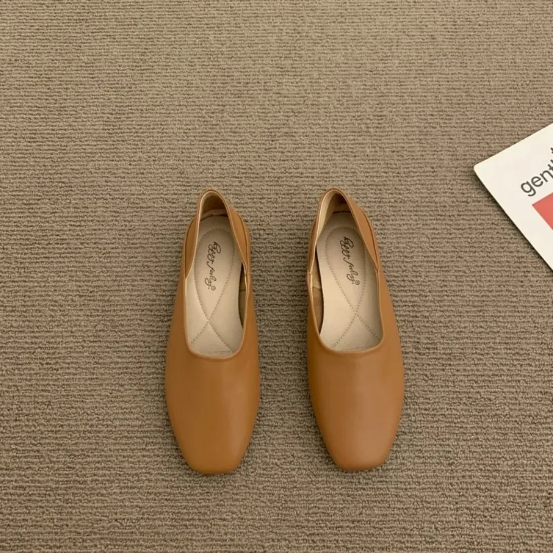 أحذية جلدية مسطحة ضد الانزلاق