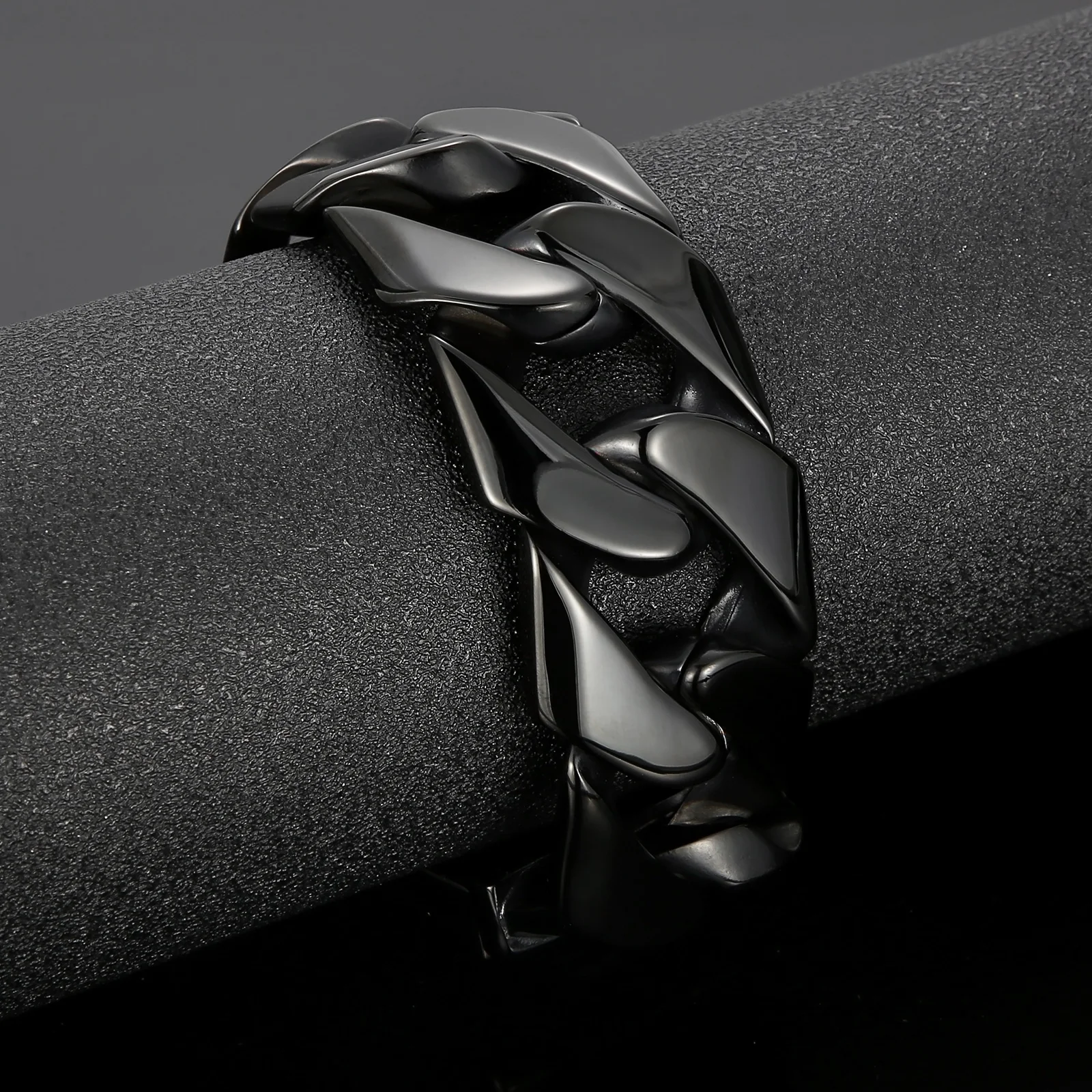 

Mens Black Chunky Miami Cuban Chain Bracelet Stainless Steel Biker Large Jewelry Link Chain 31mm Wide 8.8inch / 9.4inch Lenght
