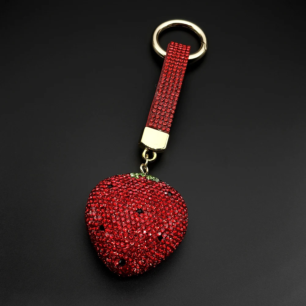 Frischer, duftender Erdbeer-Schlüsselanhänger für Damen und Herren, glitzernder Kristall-Strass, heißer Sommer-Frucht-Taschenanhänger, Schlüsselring, Schmuckgeschenke