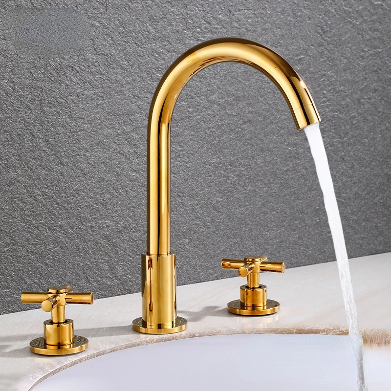 Смеситель для раковины с тремя