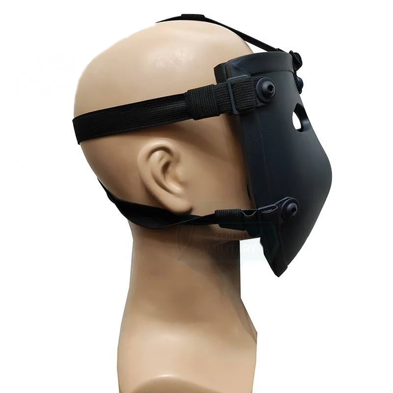 Masque balistique NIJ IIIA réutilisable porté par un utilisateur, vue de profil, avec filtre respiratoire visible