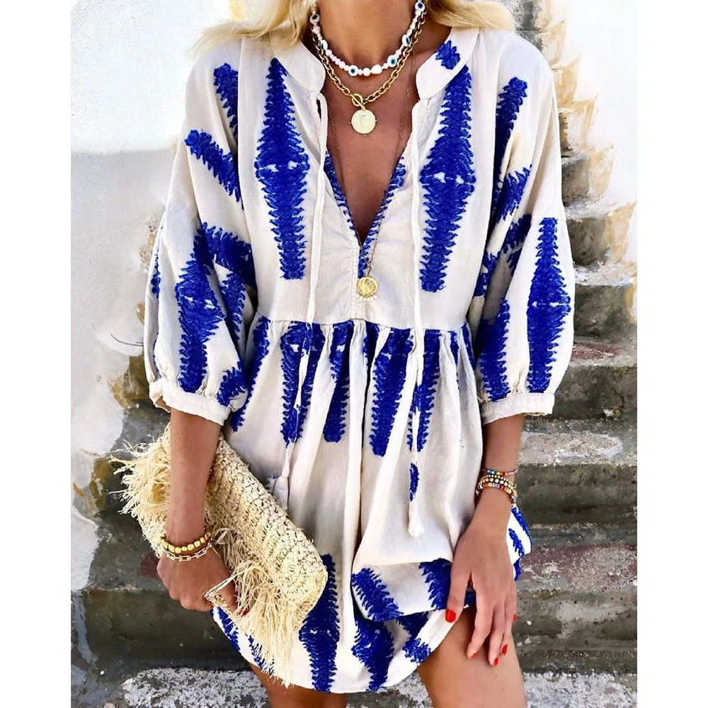 

Women's dress Bohemia has a popular blue print with a skirt ceremony for women's wear.