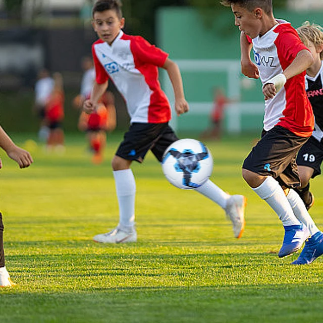 PVC Durable And Waterproof Soccer Ball For Outdoor Competition And Training – Gift Choice Durable Size4/Size5