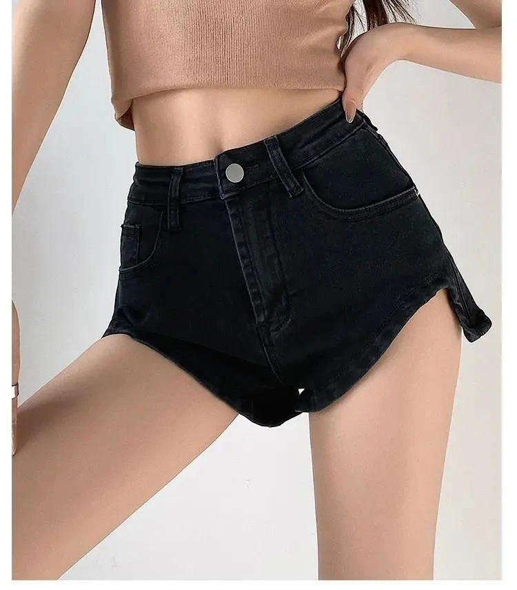 

Denim shorts female chic Hong Kong taste spicy girl wind thin section niche design sense high waist a word thin hot trousers