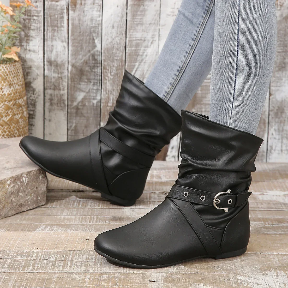 Retro Short Boots Women's Spring/Autumn Flat Bottom Pleated Boot