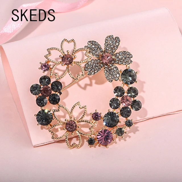 Elegant Fashion Flower Rhinestone Brooches Pins For Women Jewelry  Accessories Lady Crystal Clothing Coat Brooch Pin Luxury Gift