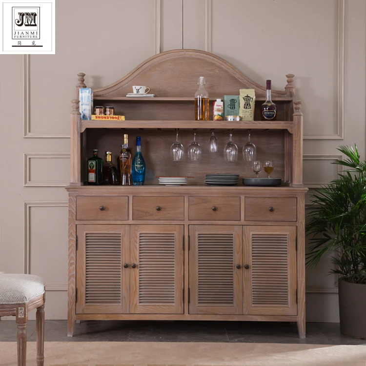 Рисунок 2 - Обеденные шкафы из массива дерева в американском стиле