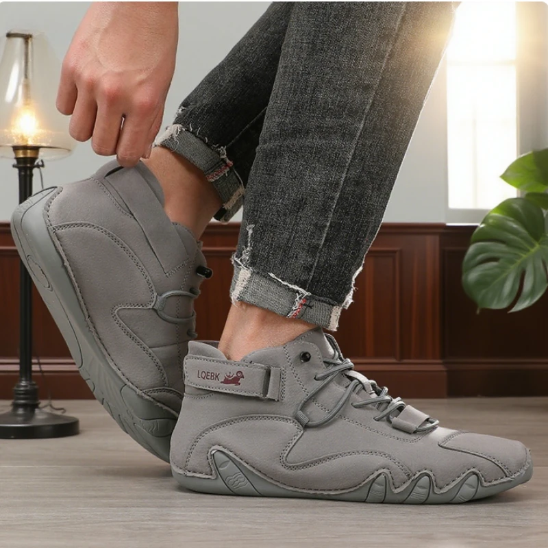 New 2025 Men's Retro Design Ankle Boots Men Outdoor Casual Leather Shoes Breathable Comfortable Summer Hot Selling Flat Sneakers