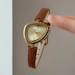 Elegant Asymmetrical Women's Watch with Leather Strap and Quartz Movement (Gold)