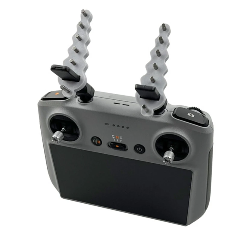 Antenne Yagi 5.8G/2.4G Haute Performance pour Radiocommande - Lot de 2, connecteur SMA et câble coaxial en détail.